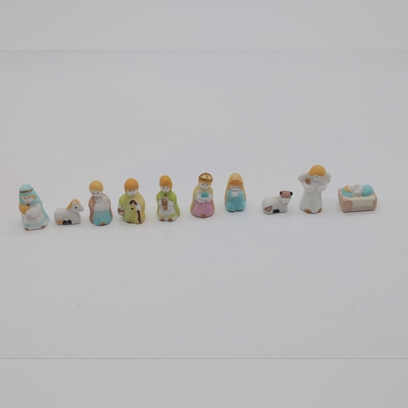 Ceramic Dollhouse Colorful Nativity Figurine Set 1.75 Inch 10 Pc - Picture 2 of 5